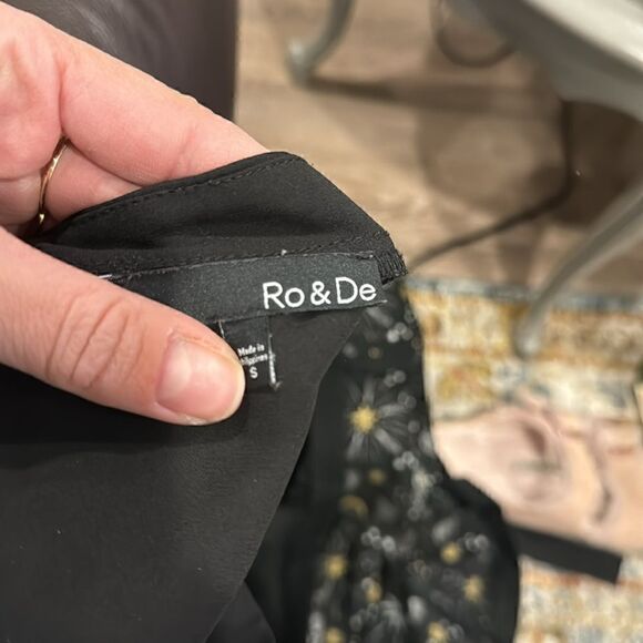 Ro & De black short sleeve blouse - Picture 3 of 5